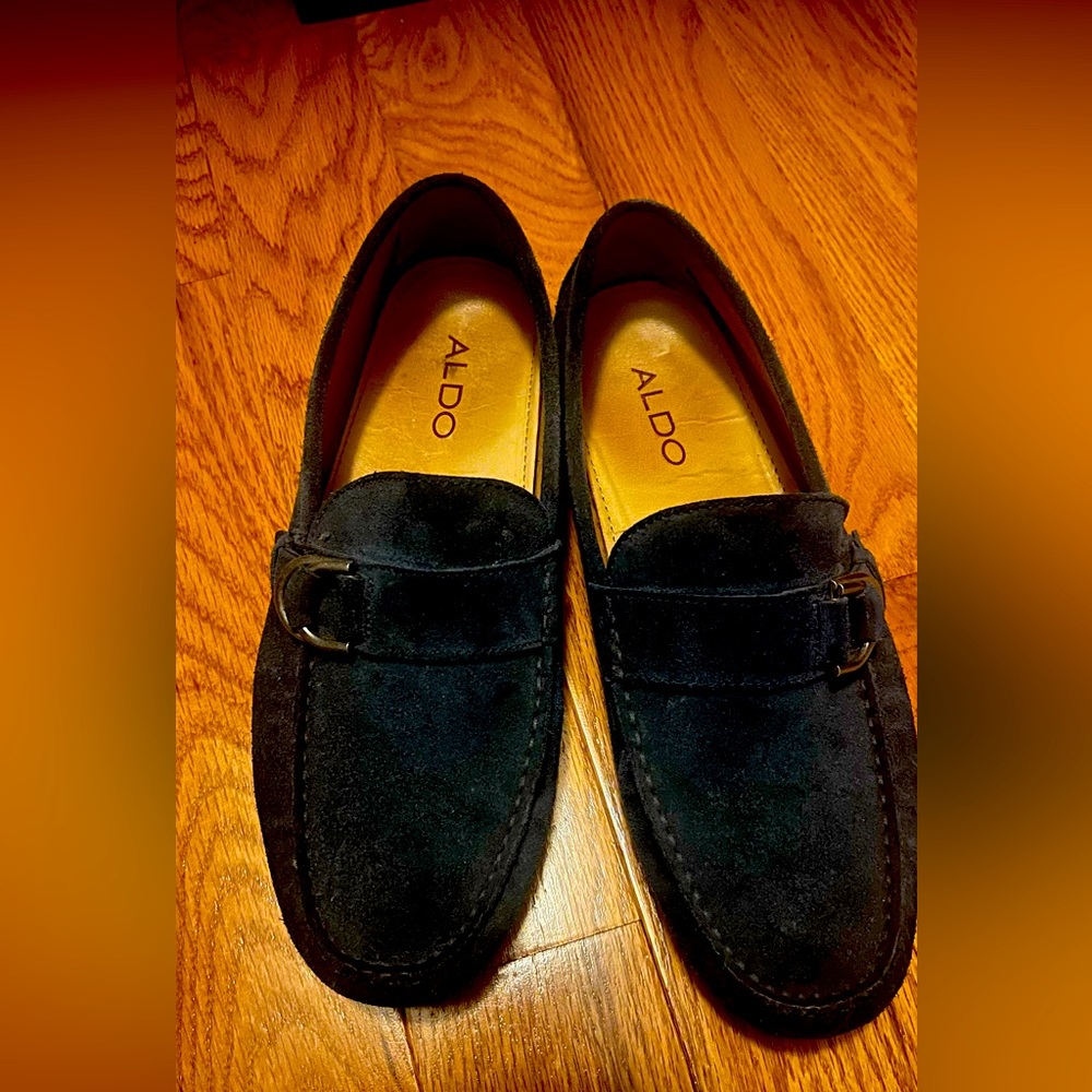 Aldo 10.5. Navy blue suede